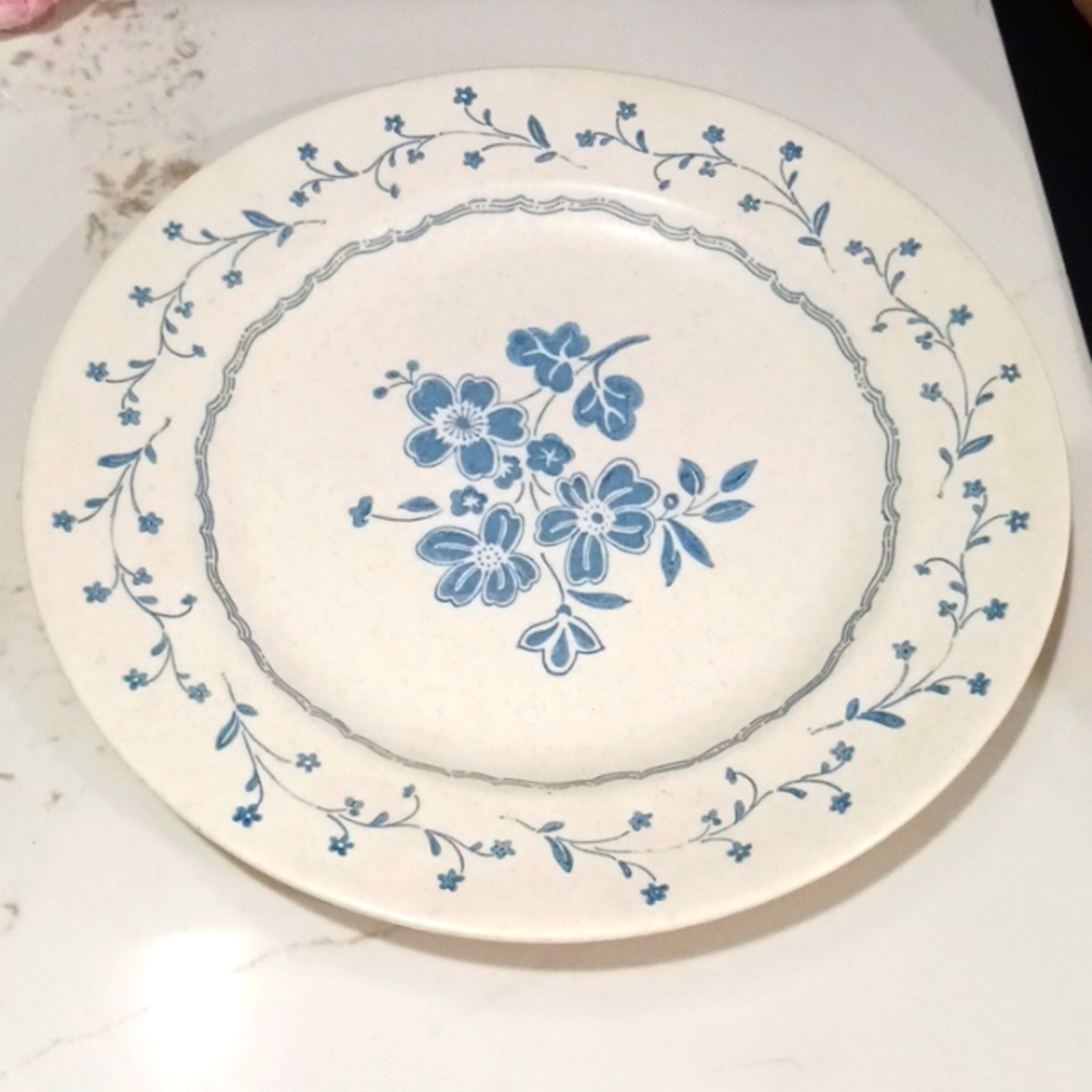 One vintage royal china company,  plates, Sebring, Ohio.